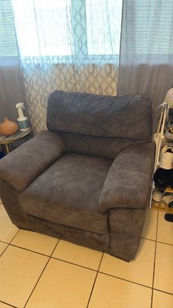 Large Comfortable Sofa Clean & Like New