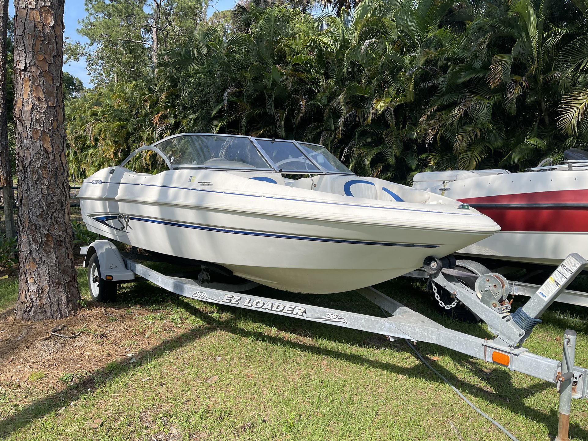 2004 Glastron 195 Bowrider Boat With Trailer.  