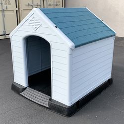 (NEW) $150 Plastic Dog House X-Large Size Pet Indoor Outdoor All Weather Shelter Cage Kennel 42x42x45” 