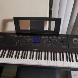 Yamaha DGX 88 Key Keyboard 