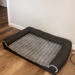 Dog Bed (barely Used/as Good As New)