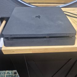 PLAY STATION 4 FOR SALE 