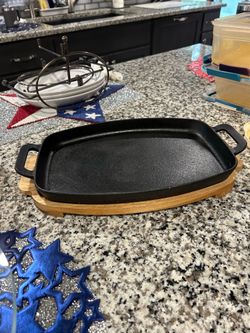 Cast iron pan
