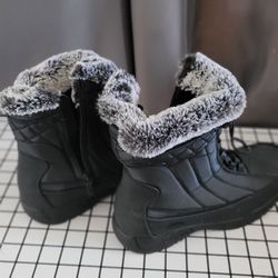 Totes Snow Boots Size 8W