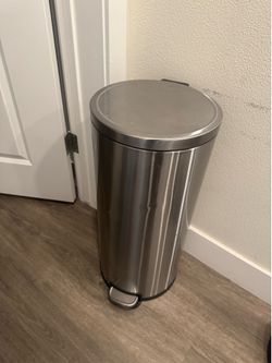 Kitchen garbage can