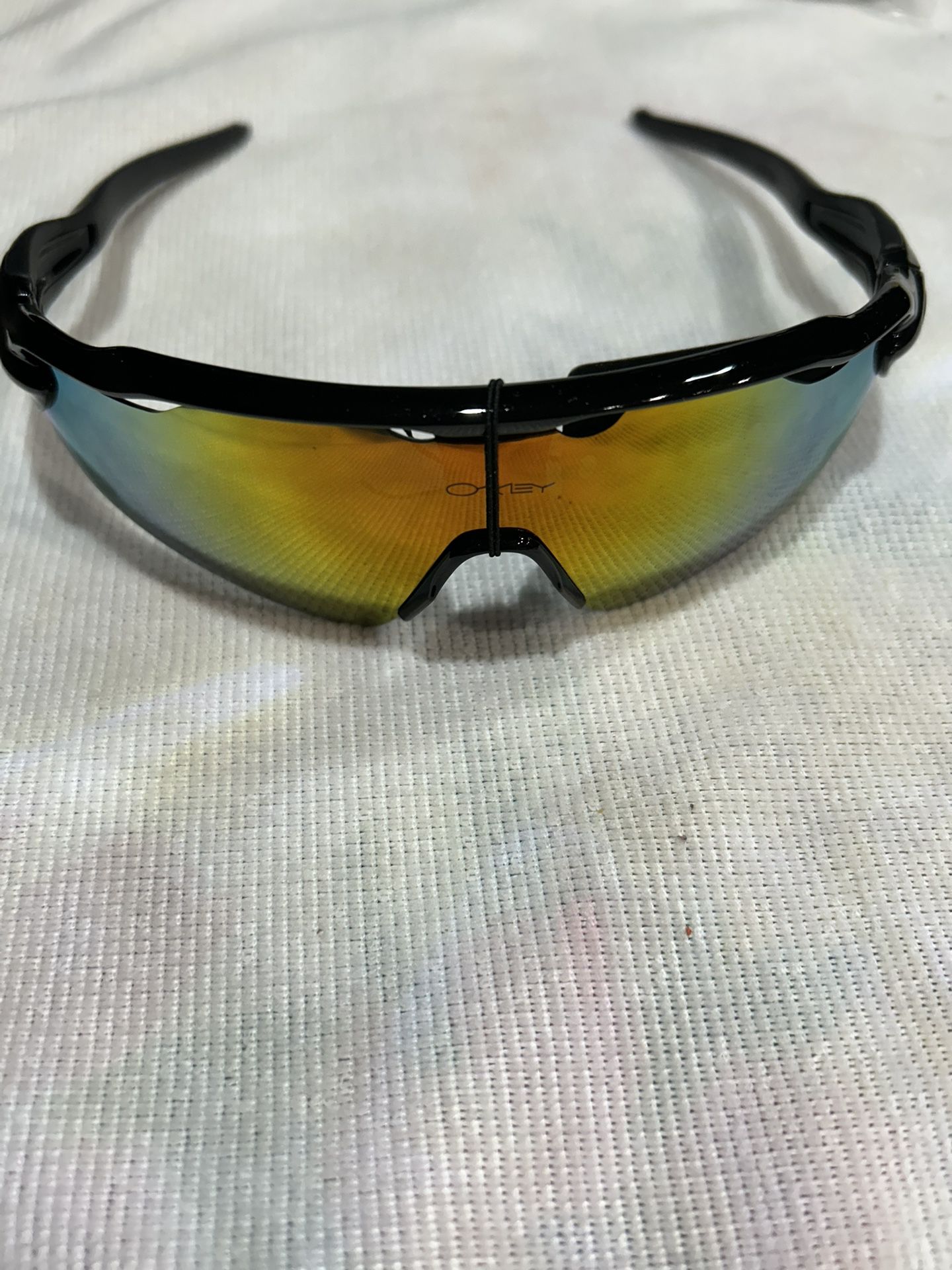 Oak. Radar Sunglasses