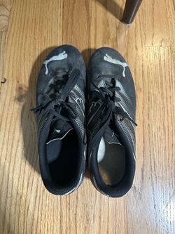 FREE Puma Women’s Rugby Shoes Size 5 and Ear Guard
