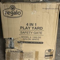 Regalo 4-in-1 Play Yard
