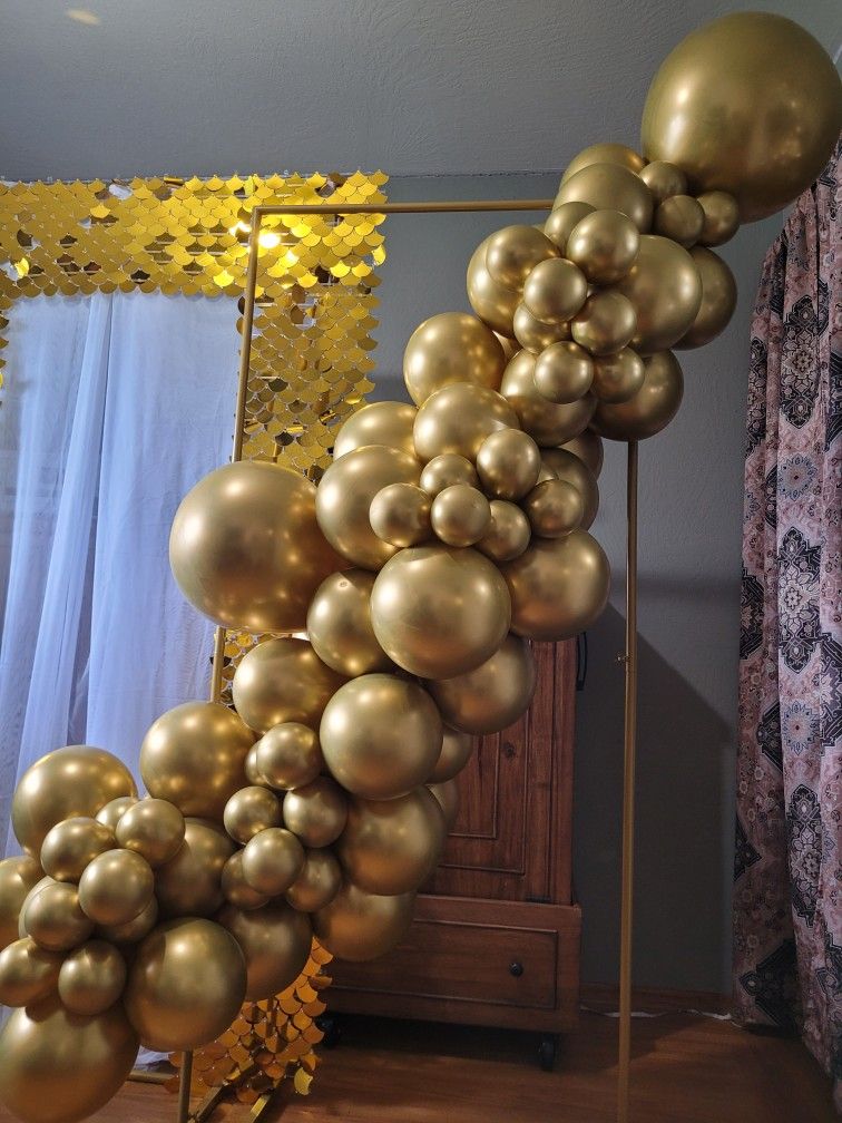 8ft Gold Grab And Go Balloon Garland