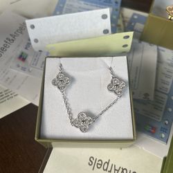 Van Cleef & appeals Necklace