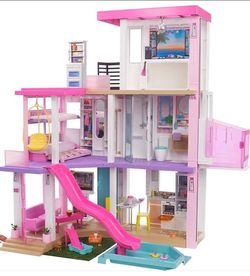 Barbie Dreamhouse Playset with furniture & 35 dolls lot