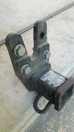2001 Mercedes Benz ML 320 tow hitch. & fuel pump
