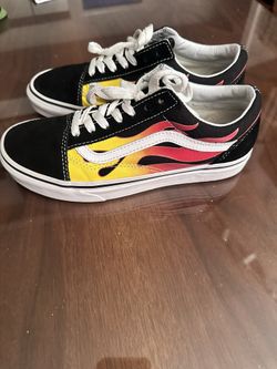 Vans Flame Sneakers Men’s size 6, Women’s size-7.5
