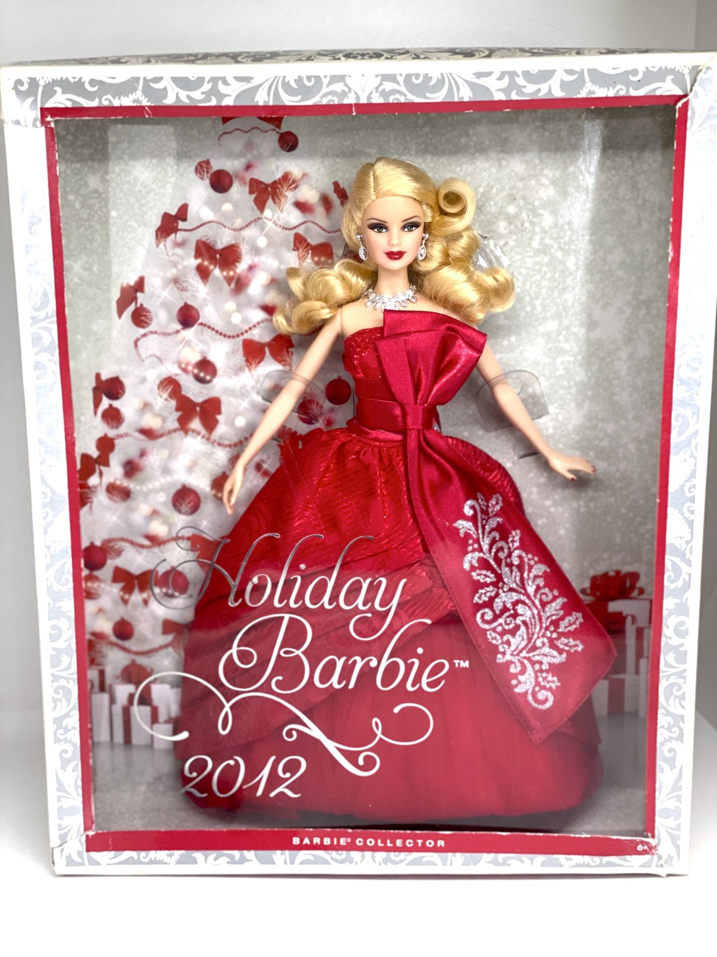 2012💥NIB💥Holiday Barbie Doll by Mattel W3465