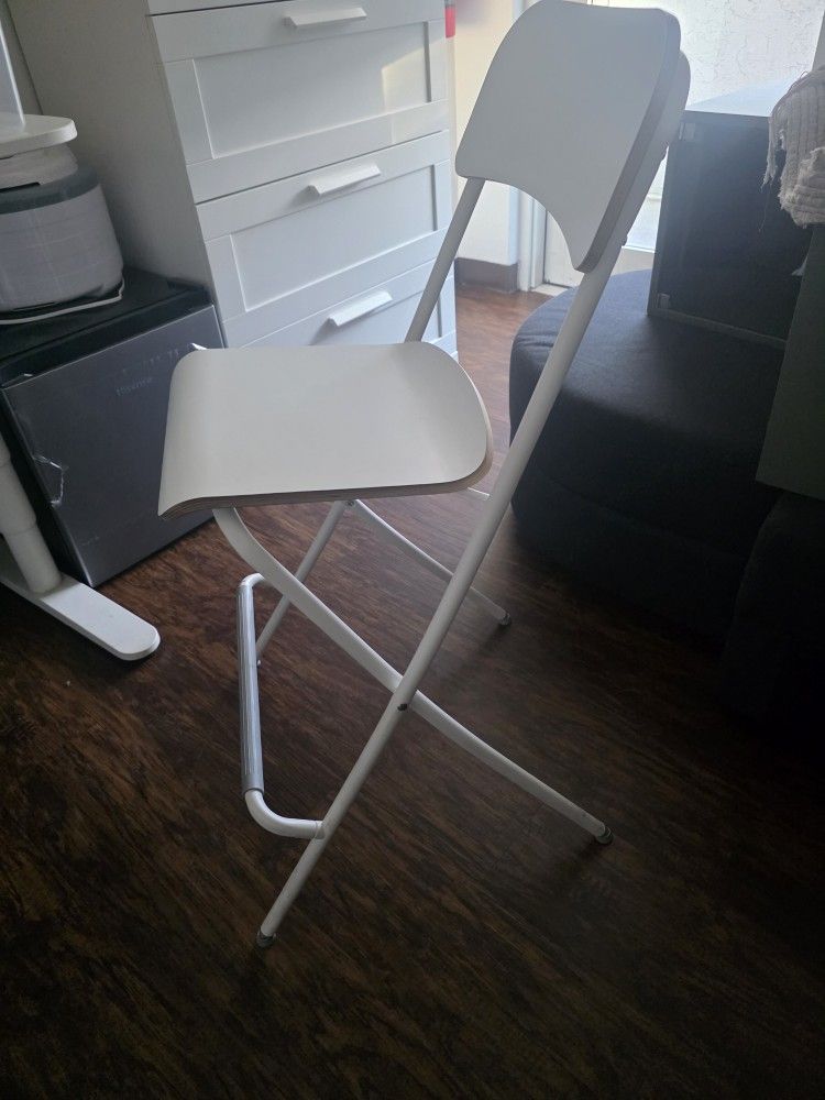 IKEA FRANKLIN – Foldable, Clean.