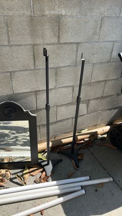 Free Speaker stands