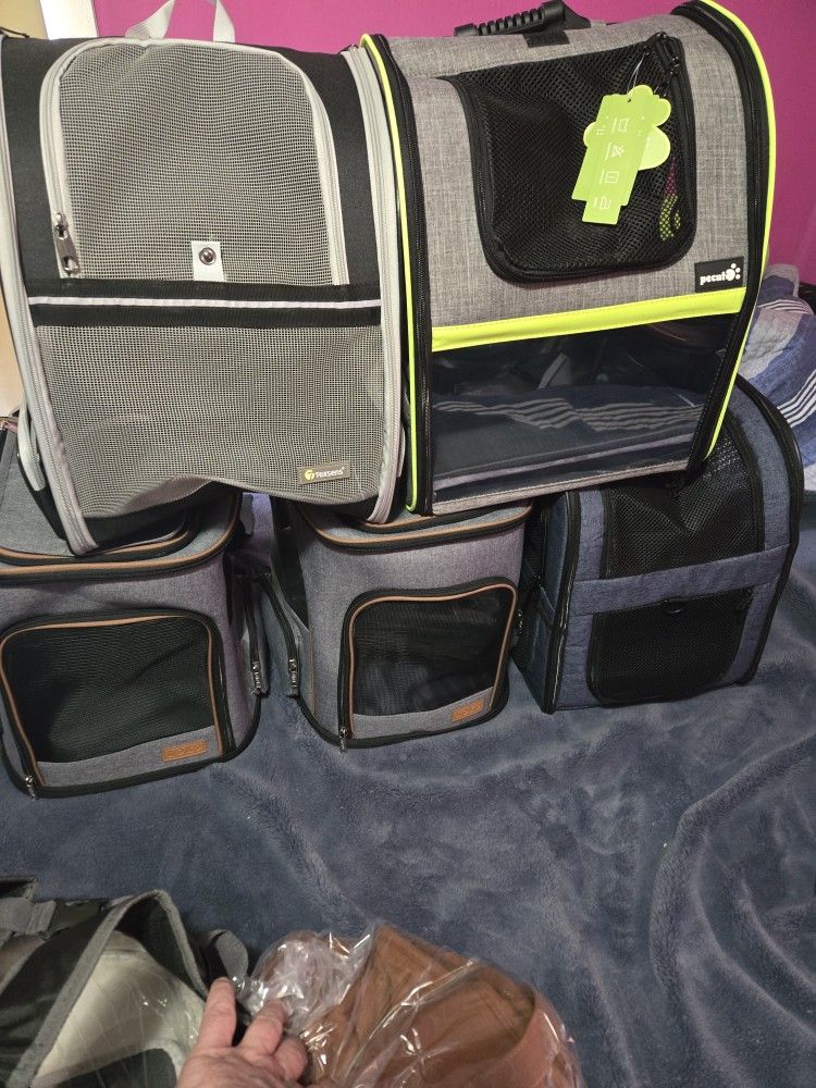 Brand New Pet Backpacks And Pet Carrying Bags