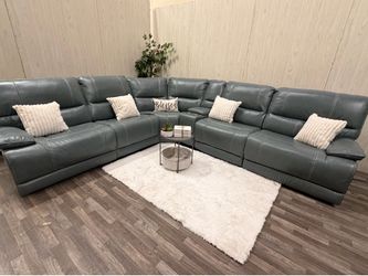 Like-New Parker House 6-Piece Modular Power Reclining Sectional – Delivery Available