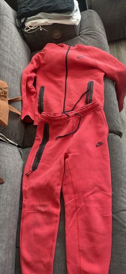Nike tech small