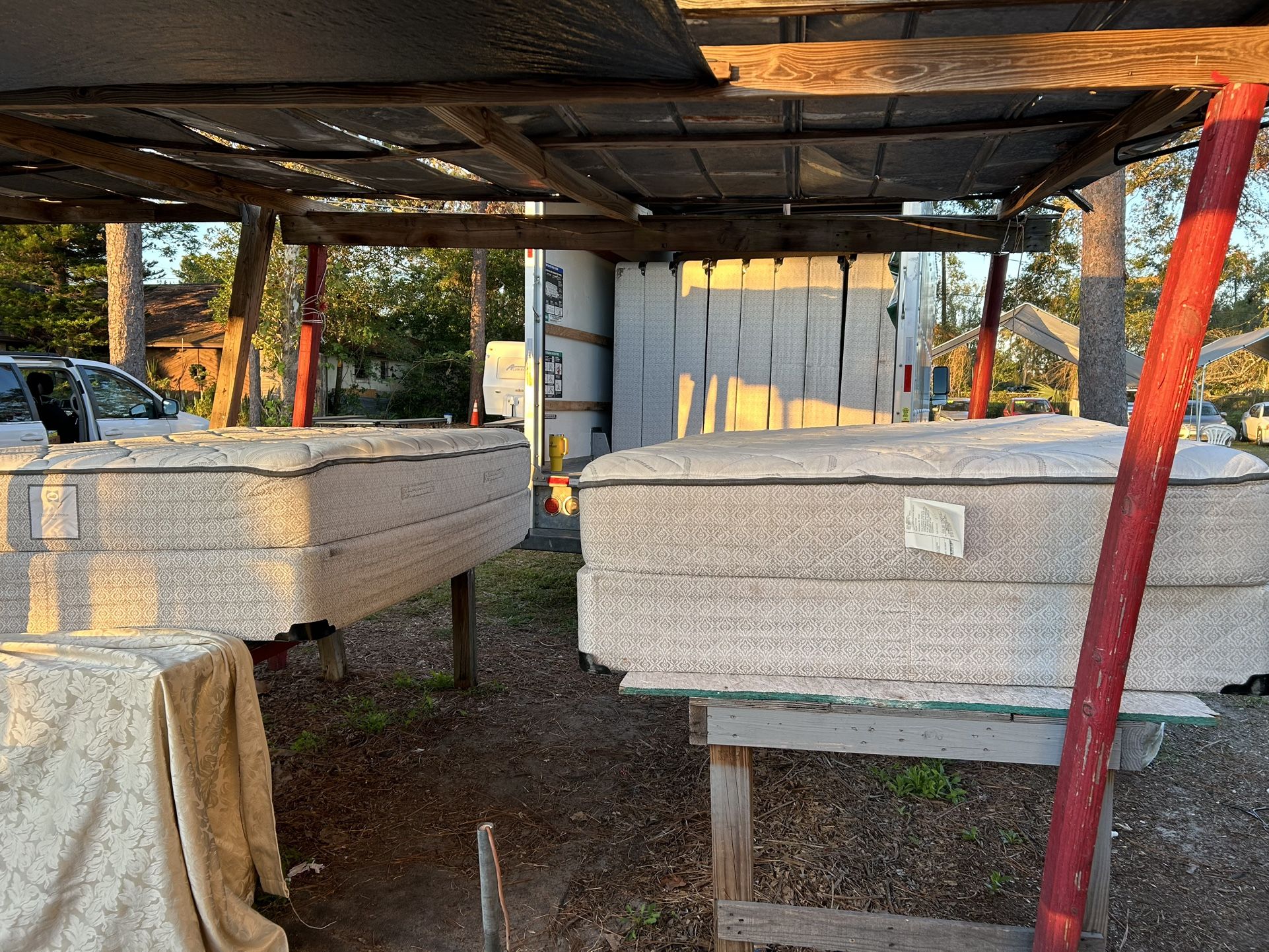 3 Star Flea Market Mattress Blow Out Sale Today