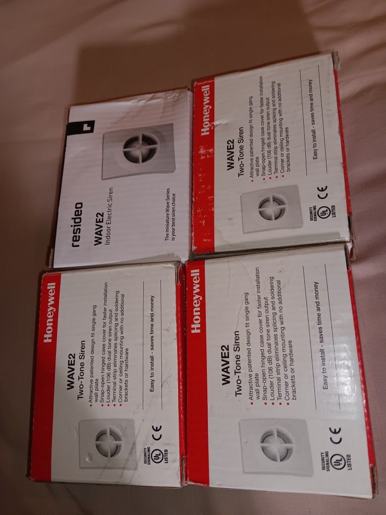 Honeywell Wave 2 Two Tone Siren
Lot with 4