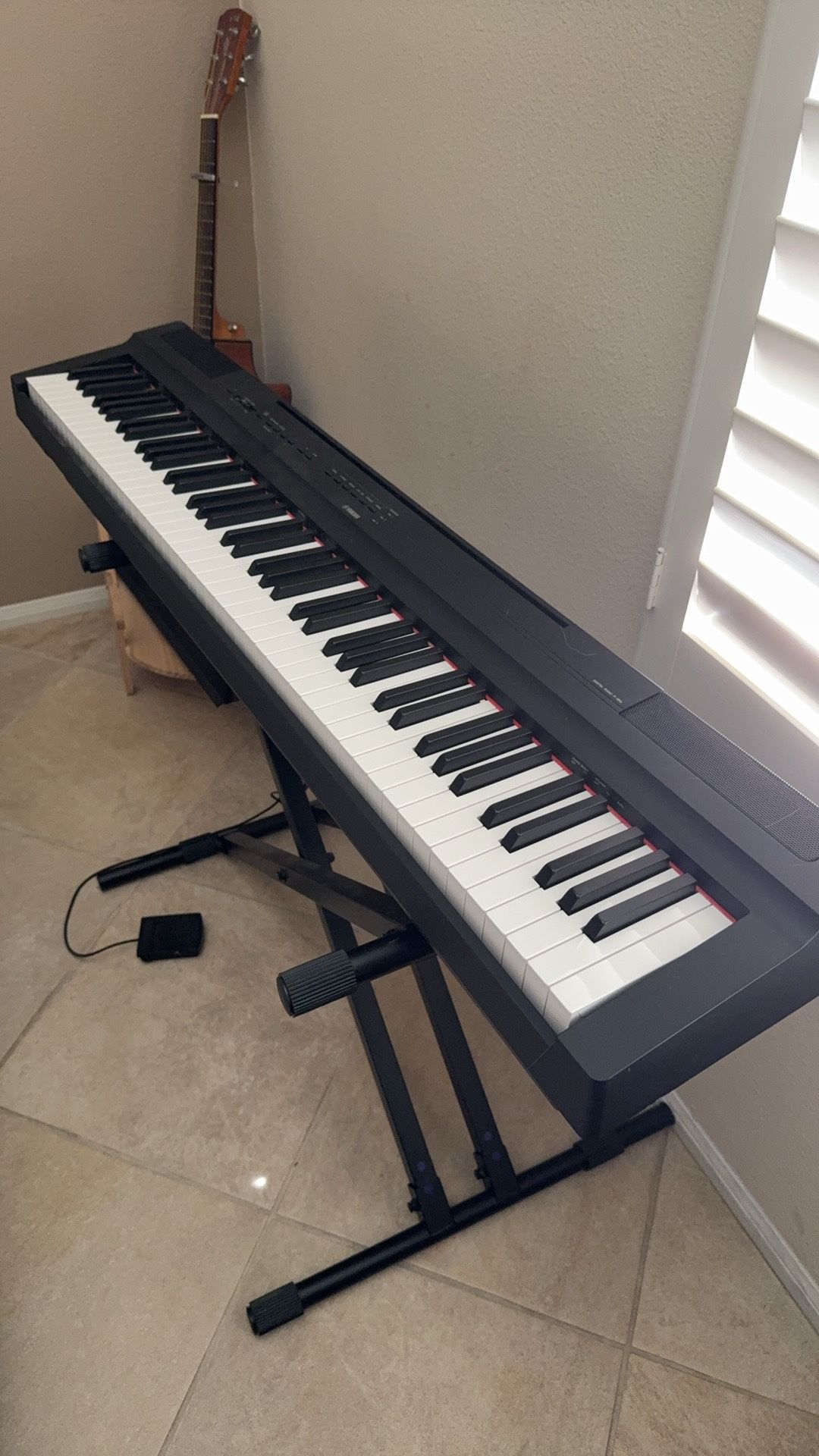 Yamaha P-125a Digital Piano-Excellent Condition-stand+pedal