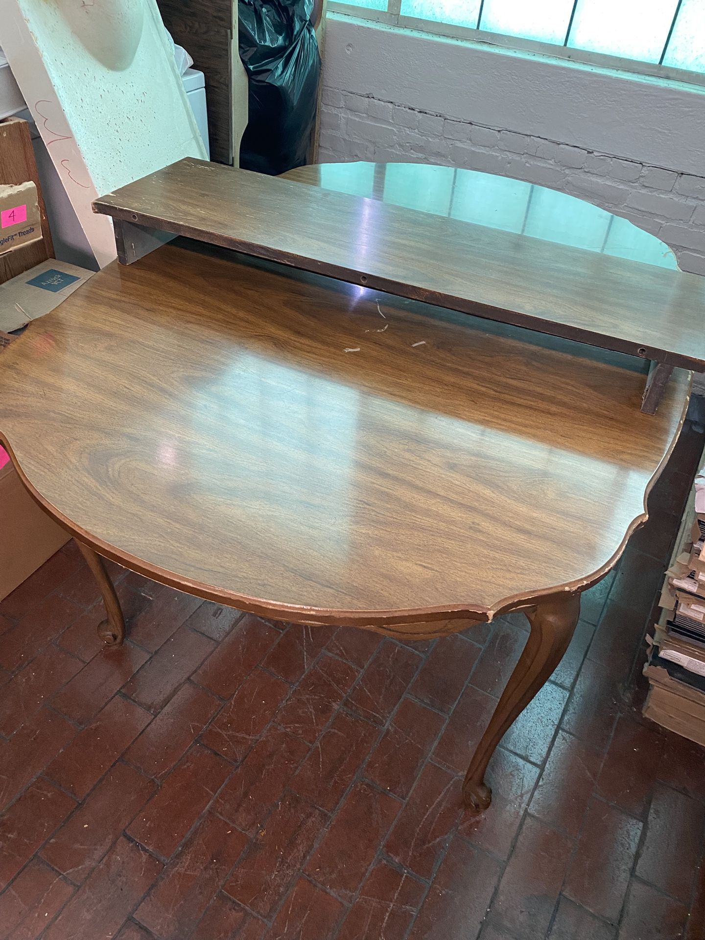 Dining Table 6 Chairs And 2 Center Leafs