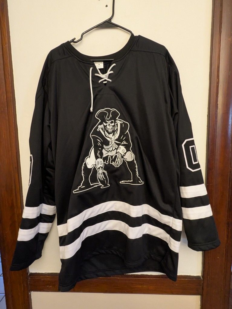 New England Patriots Pat the Skeleton Hockey Jersey (L)