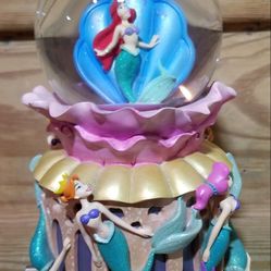 Rare Working Collectible Disney Little Mermaid Arial snowglobe