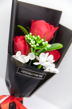 Brand New RED Valentine's Day 3 Roses Soap Flower Bouquet