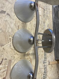 Bathroom Vanity Light (needs Some Restoration)