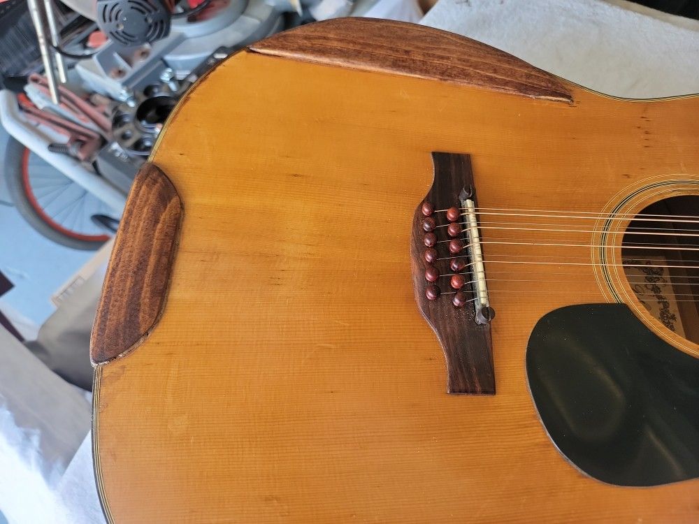 This Is Yamahi Folk Guitar Vintage