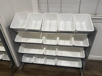 Toy organizer