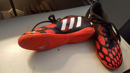 girl indoor and oudoor soccer shoes