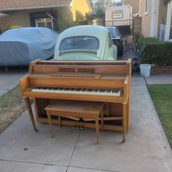 Cable-nelson Upright Vintage Piano