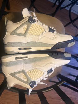 (Size 10 in Men)Air Jordan 4 Retro White Cement