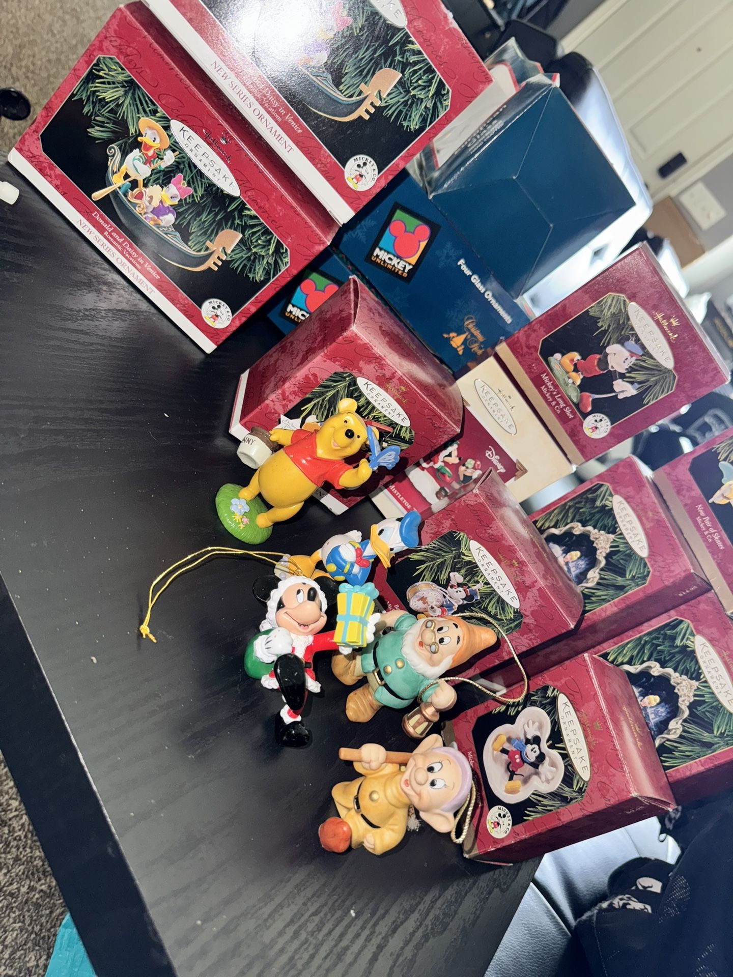 Disney Ornaments And Collectibles