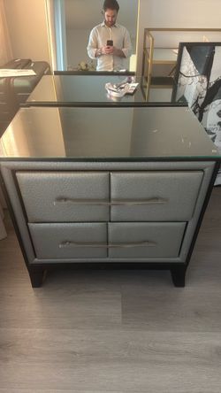 Glam Nightstands (Set of 2) – Silver Textured Fronts, Glass Top