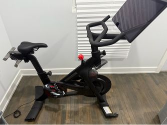 Peloton Bike+ – Excellent Condition