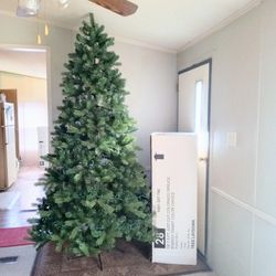 8 FT. TALL ARTIFICIAL CHRISTMAS TREE W/ STORAGE BOX 