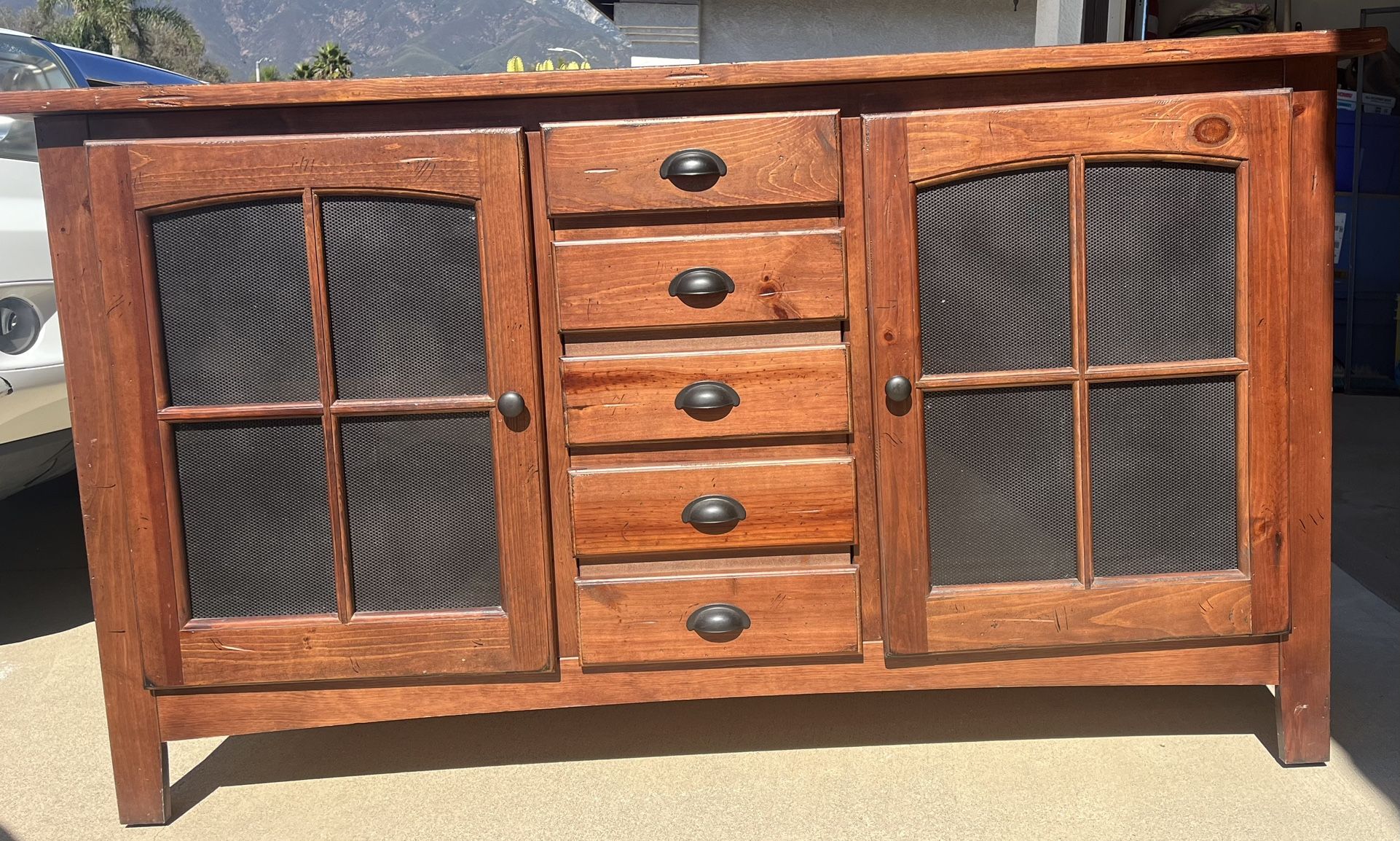 Console, TV Stand/Hutch