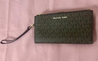 MK JET SET TRAVEL WRSTLT