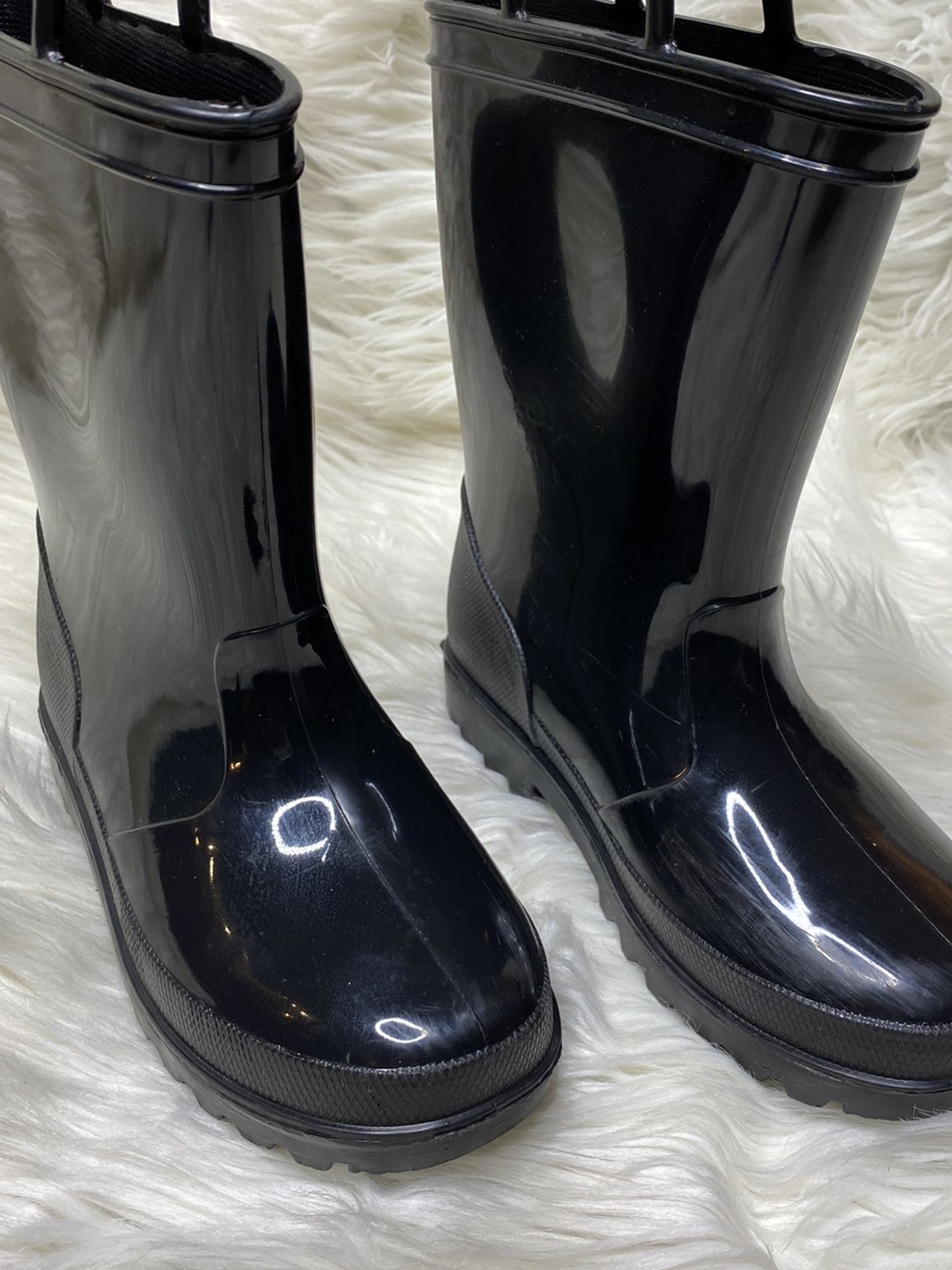 Little Kids Rain Boots—only shipping, sorry no meet ups