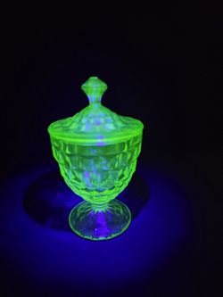 Vintage Depression Era Uranium Green Glass Jeannette Covered Candy Dish