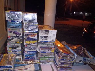 Model Cars Aircraft & Ship Model Kits Lot Of 29