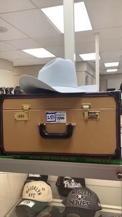 Larry Mahans hat