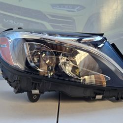 2015 2016 2017 2018 MERCEDES C-CLASS RIGHT SIDE HEADLIGHT 