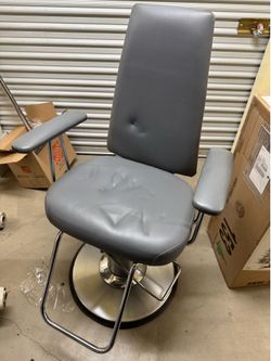 Stylist chair