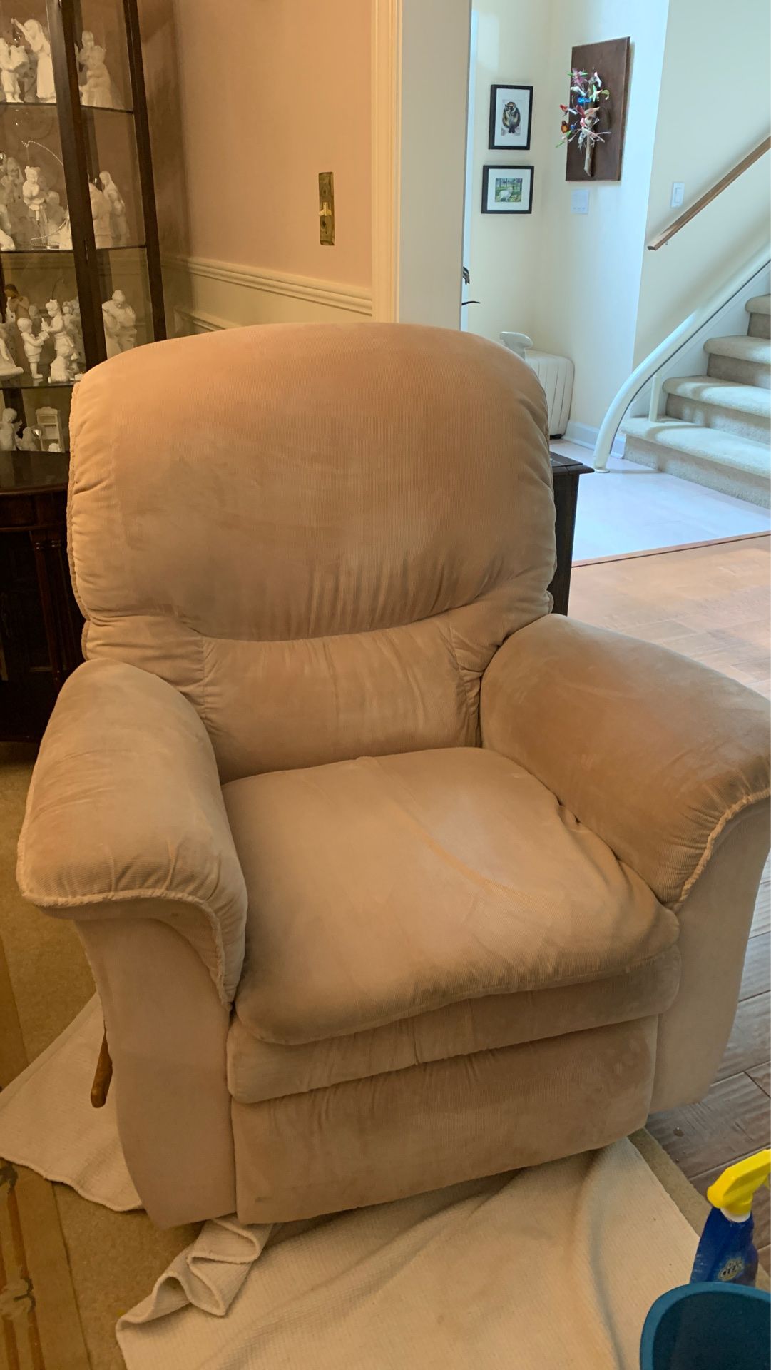 Cream lazy boy rocker recliner chair