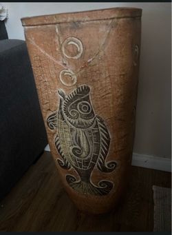 2feet 7 inches tall decorative vase/ceramic